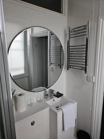Sleepy Puffin Guest house *